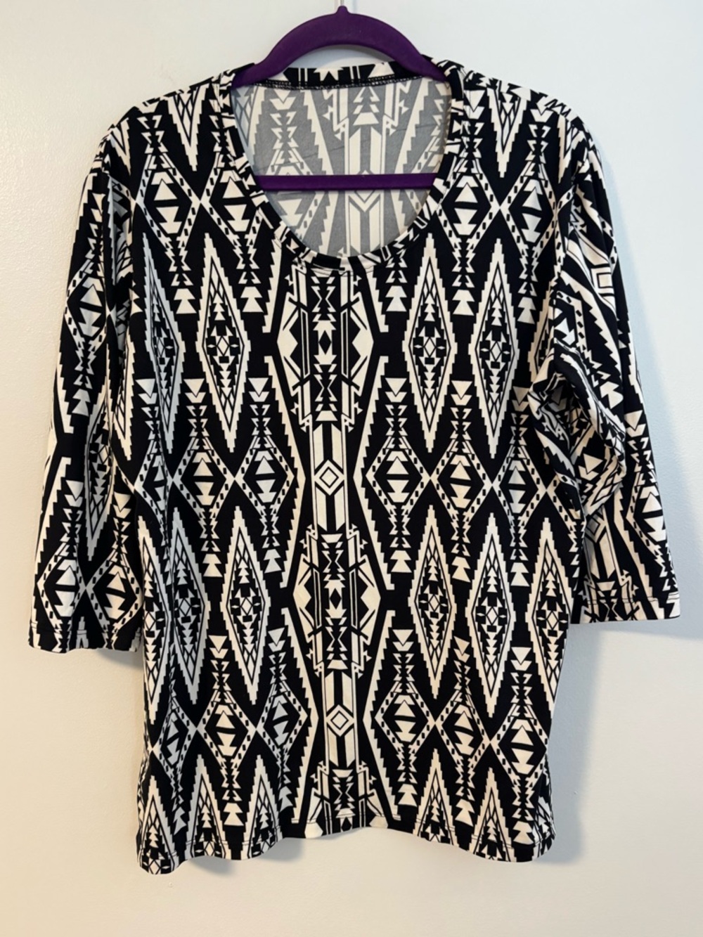 Duga Temerin Black White GeometricAztec Southwestern style V-neck top blouse L